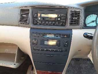 TOYOTA COROLLA 2001 Image 8