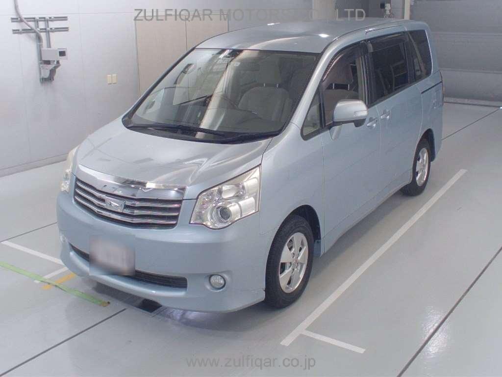 TOYOTA NOAH 2010 Image 1