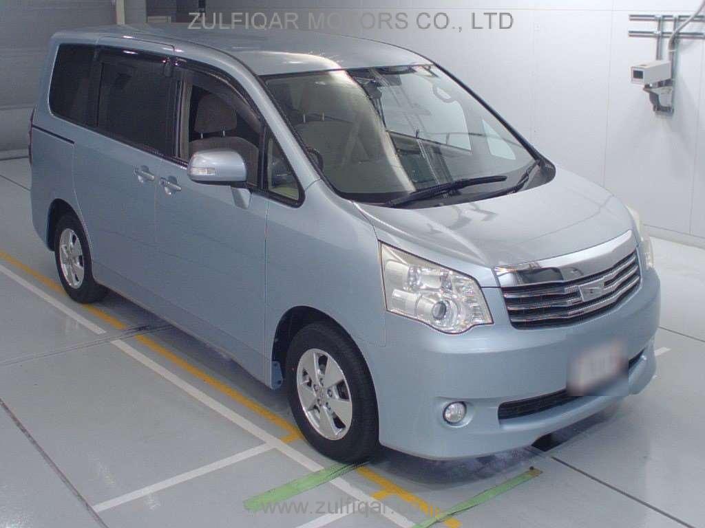 TOYOTA NOAH 2010 Image 5