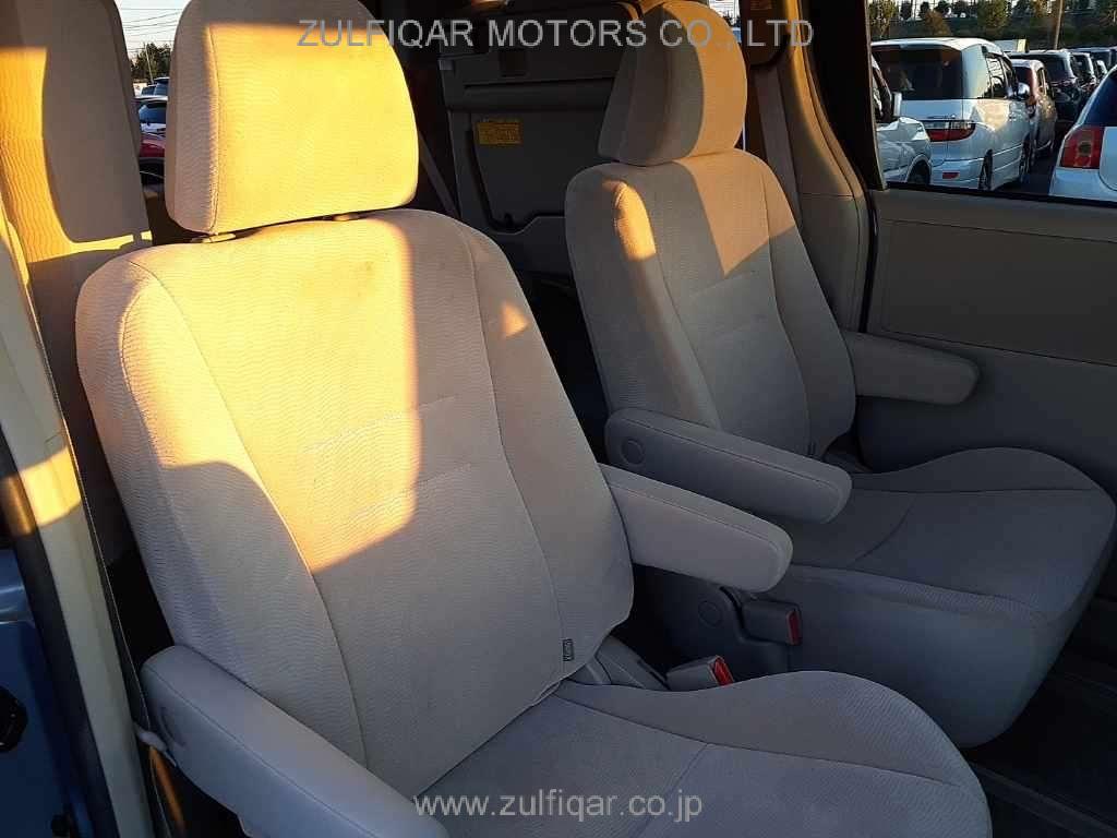 TOYOTA NOAH 2010 Image 9