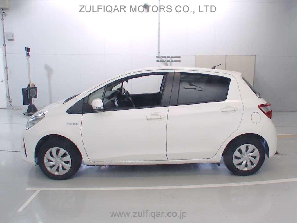 TOYOTA VITZ 2019 Image 4