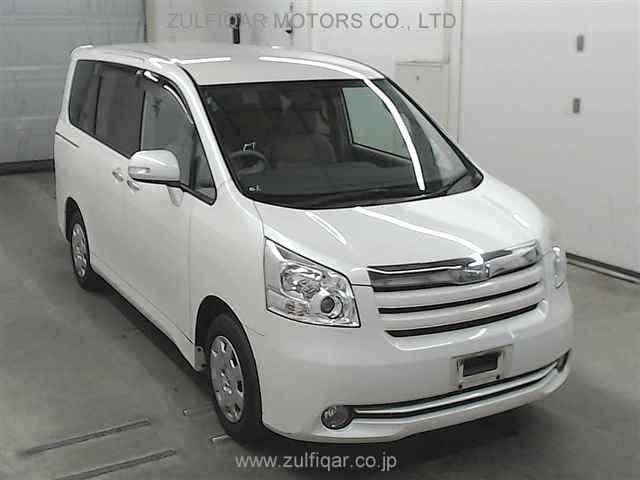 TOYOTA NOAH 2009 Image 1