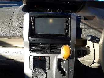 TOYOTA NOAH 2009 Image 10