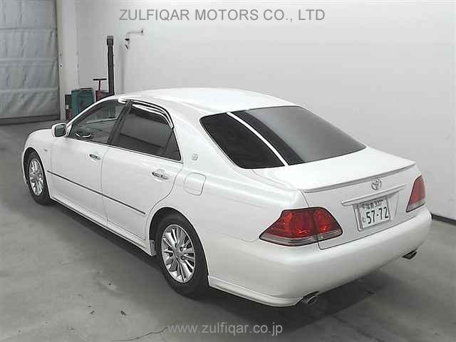 TOYOTA CROWN 2004 Image 2