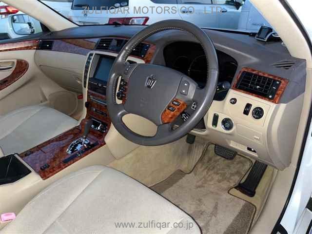 TOYOTA CROWN 2004 Image 3