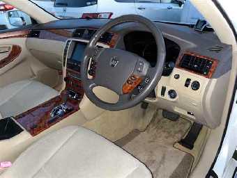 TOYOTA CROWN 2004 Image 3