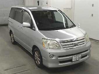 TOYOTA NOAH 2006 Image 1