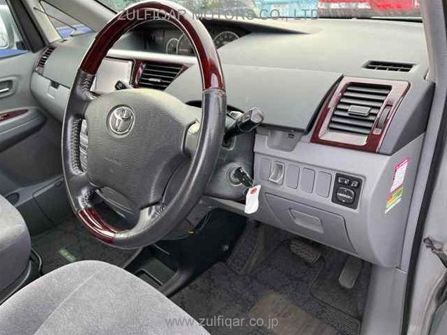 TOYOTA NOAH 2006 Image 3