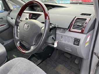 TOYOTA NOAH 2006 Image 3