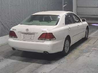 TOYOTA CROWN 2005 Image 2