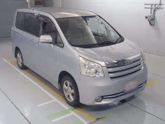 TOYOTA NOAH 2009 Image 5