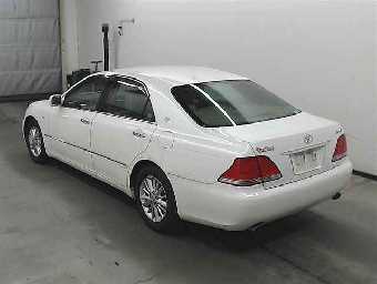TOYOTA CROWN 2004 Image 2