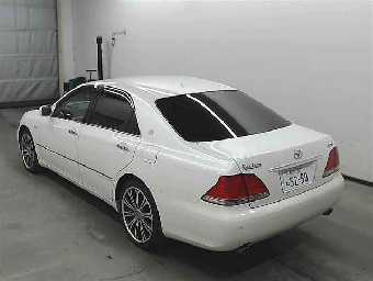 TOYOTA CROWN 2004 Image 2