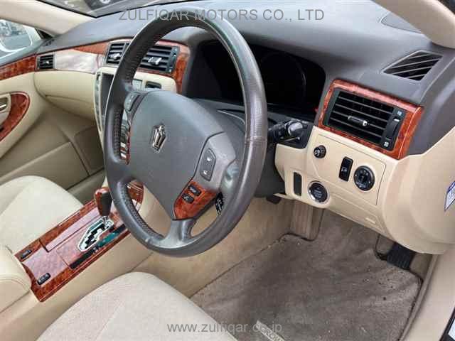 TOYOTA CROWN 2004 Image 3