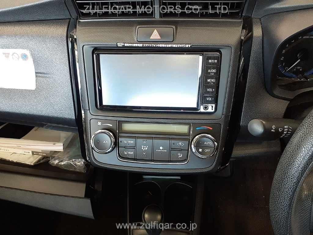 TOYOTA COROLLA AXIO 2017 Image 10