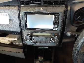 TOYOTA COROLLA AXIO 2017 Image 10