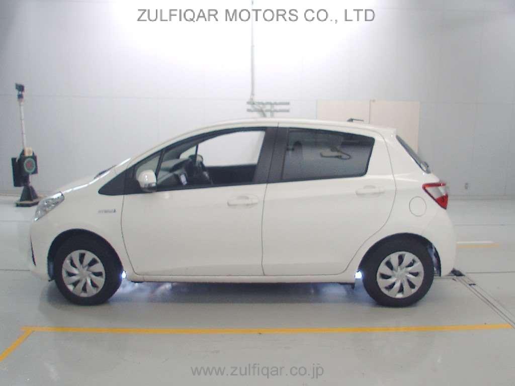 TOYOTA VITZ 2019 Image 4