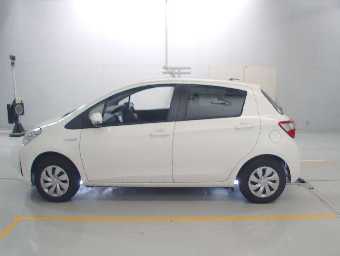 TOYOTA VITZ 2019 Image 4