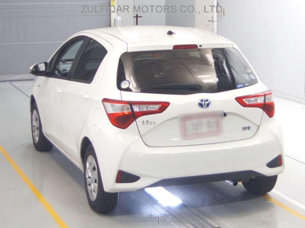 TOYOTA VITZ 2019 Image 6