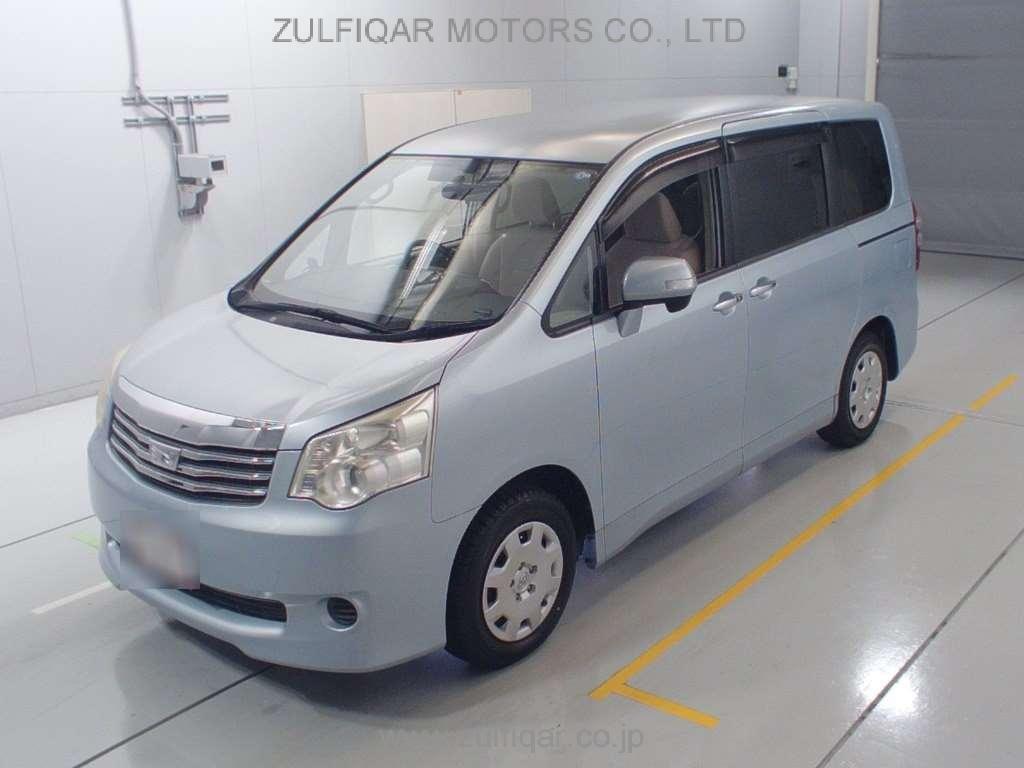 TOYOTA NOAH 2011 Image 1