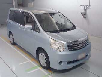 TOYOTA NOAH 2011 Image 5