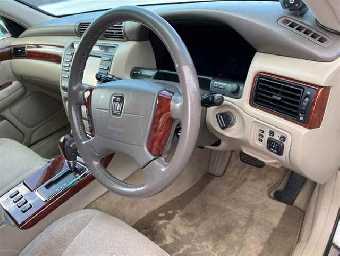 TOYOTA CROWN 2003 Image 3