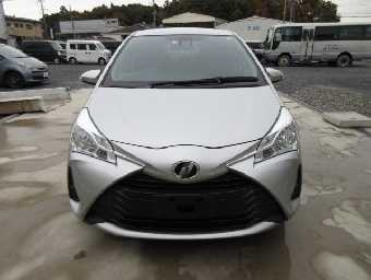 TOYOTA VITZ 2017 Image 2