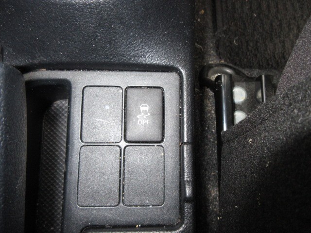 TOYOTA VITZ 2017 Image 23