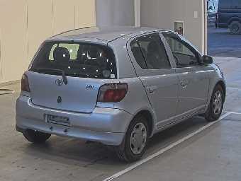 TOYOTA VITZ 1999 Image 2
