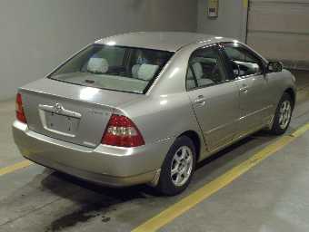 TOYOTA COROLLA 2001 Image 2