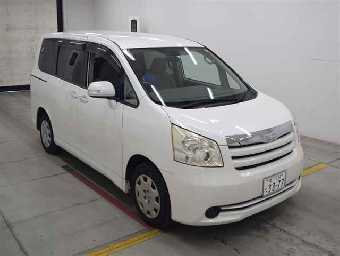 TOYOTA NOAH 2008 Image 1