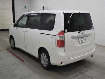 TOYOTA NOAH 2008 Image 2