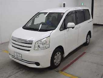 TOYOTA NOAH 2008 Image 4