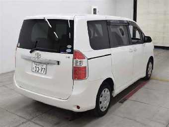 TOYOTA NOAH 2008 Image 5