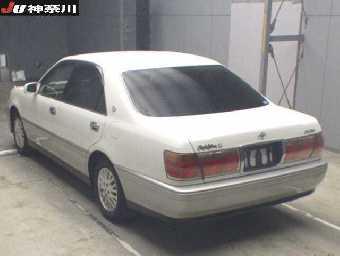 TOYOTA CROWN 2001 Image 2