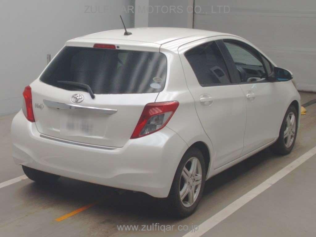 TOYOTA VITZ 2011 Image 2