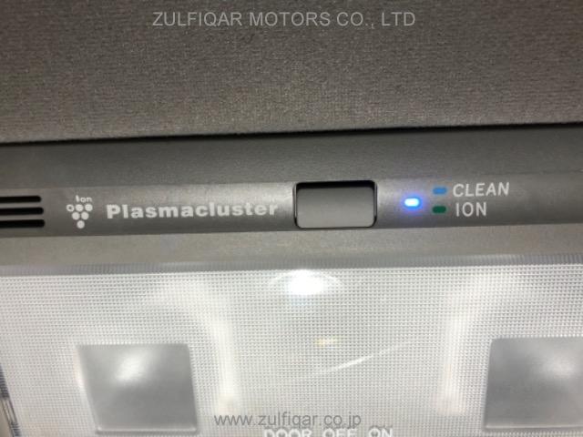 TOYOTA CROWN 2005 Image 6