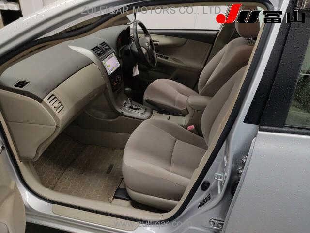 TOYOTA COROLLA AXIO 2011 Image 3