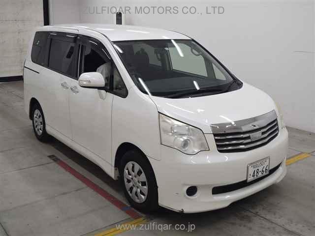 TOYOTA NOAH 2012 Image 1