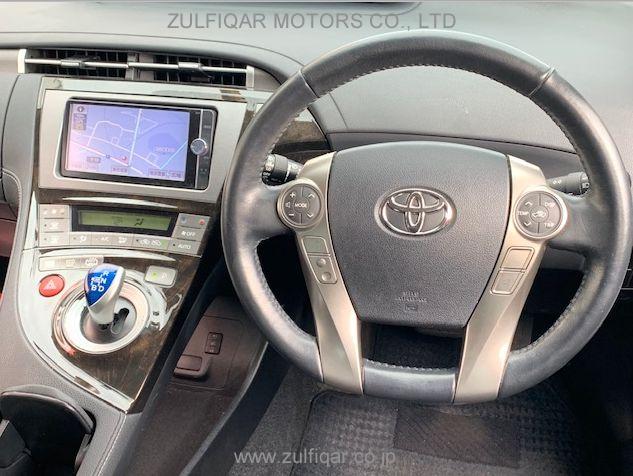 TOYOTA PRIUS PHV 2014 Image 10