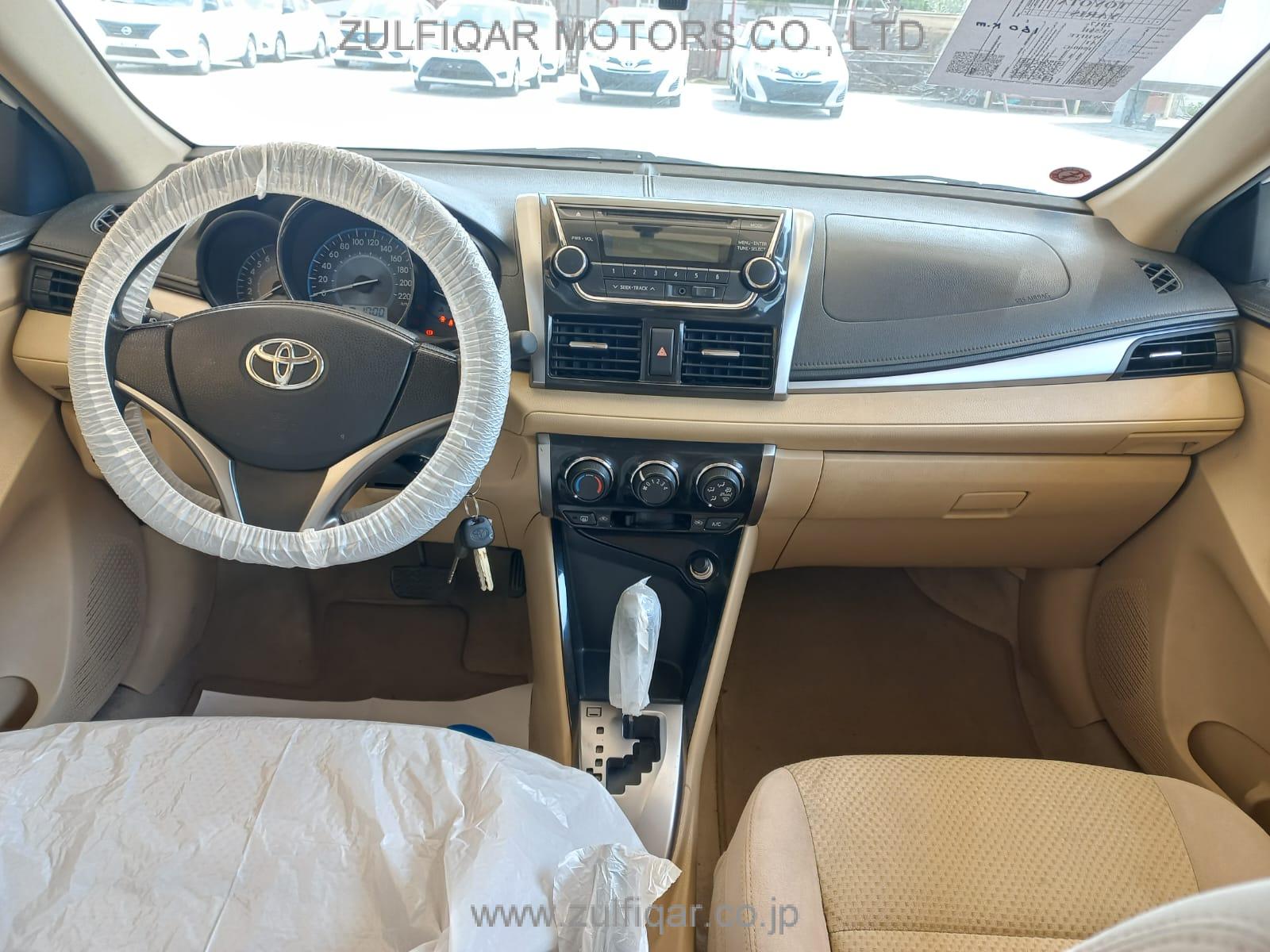 TOYOTA YARIS 2017 Image 12