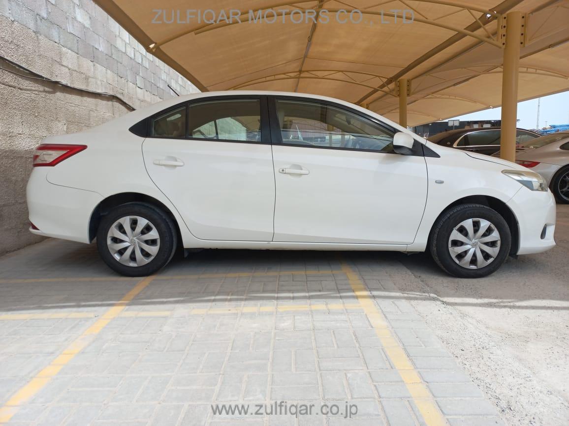 TOYOTA YARIS 2017 Image 6