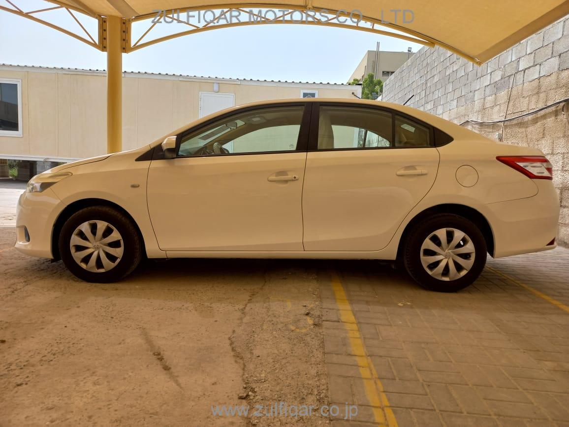 TOYOTA YARIS 2017 Image 2