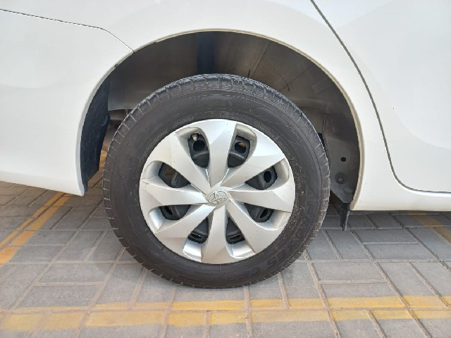 TOYOTA YARIS 2017 Image 24