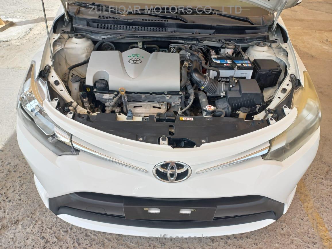 TOYOTA YARIS 2017 Image 9
