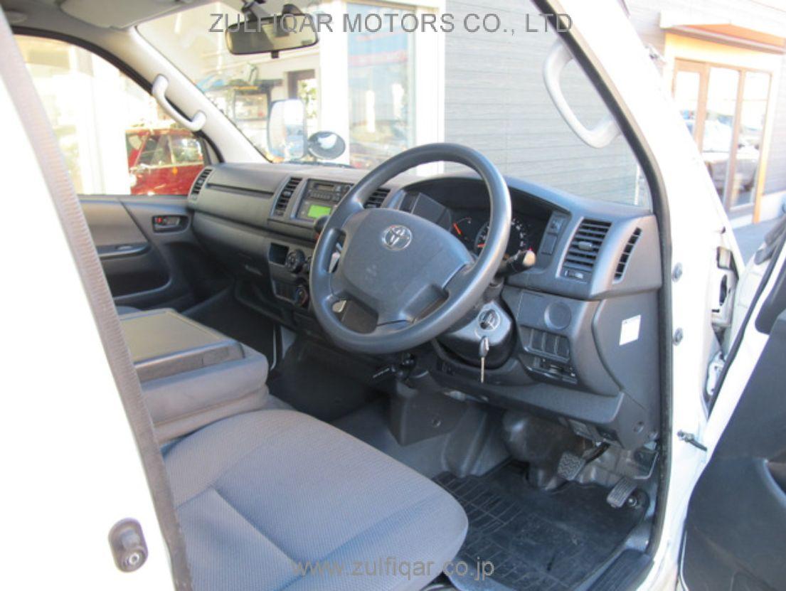 TOYOTA HIACE 2015 Image 12