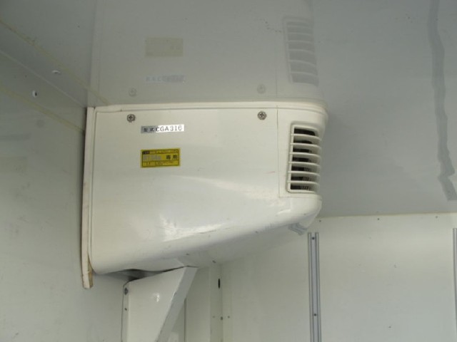 TOYOTA HIACE 2015 Image 24