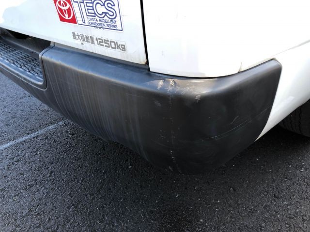 TOYOTA HIACE 2015 Image 35