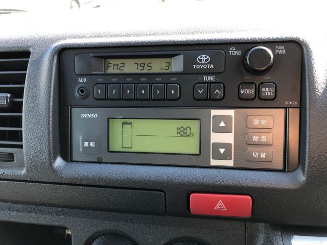 TOYOTA HIACE 2015 Image 40