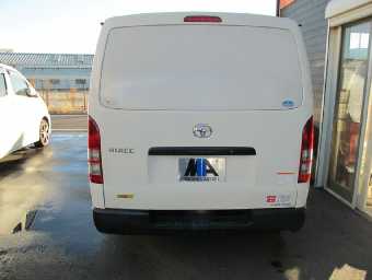 TOYOTA HIACE 2015 Image 5